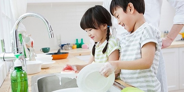 Dạy Trẻ Các Kỹ Năng Sống Tự Lập Từ Nhỏ Dạy Trẻ Các Kỹ Năng Sống Tự Lập Từ Nhỏ
