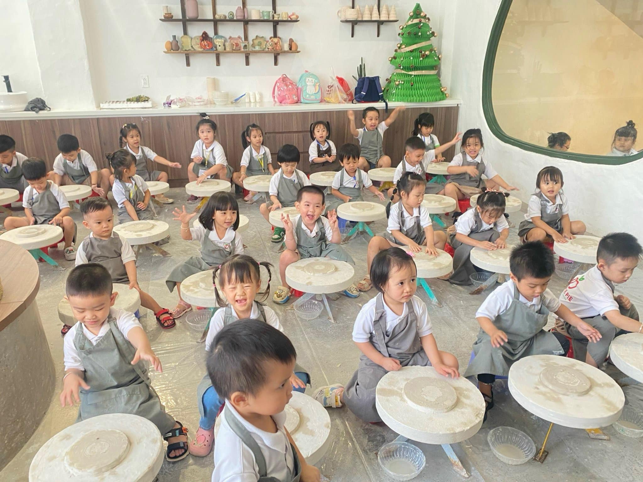 hoạt động dã ngoại cho bé mầm non